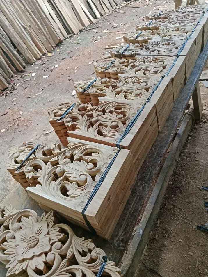 Konsol Dari Kayu